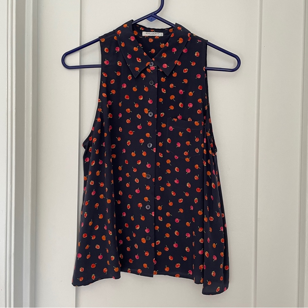 🍒 Equipment Navy Blue Cherry & Strawberry Print Cropped Silk Blouse (small)